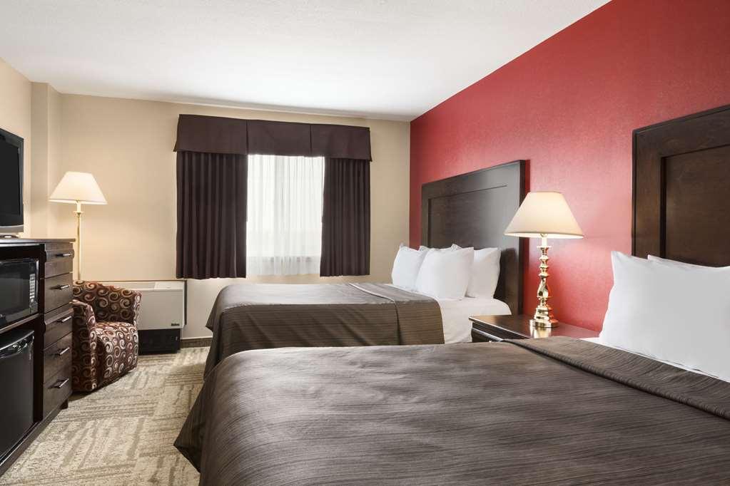 Coast Swift Current Hotel Экстерьер фото