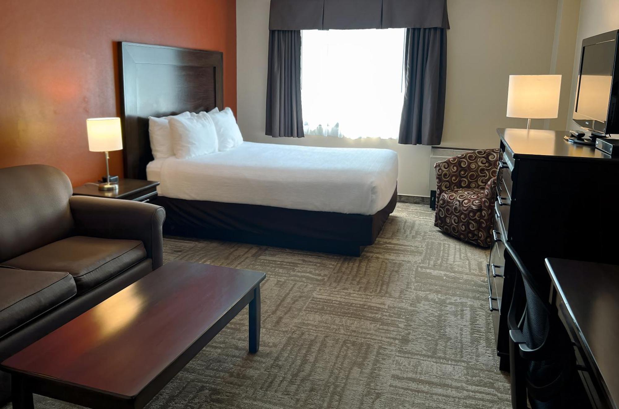 Coast Swift Current Hotel Экстерьер фото